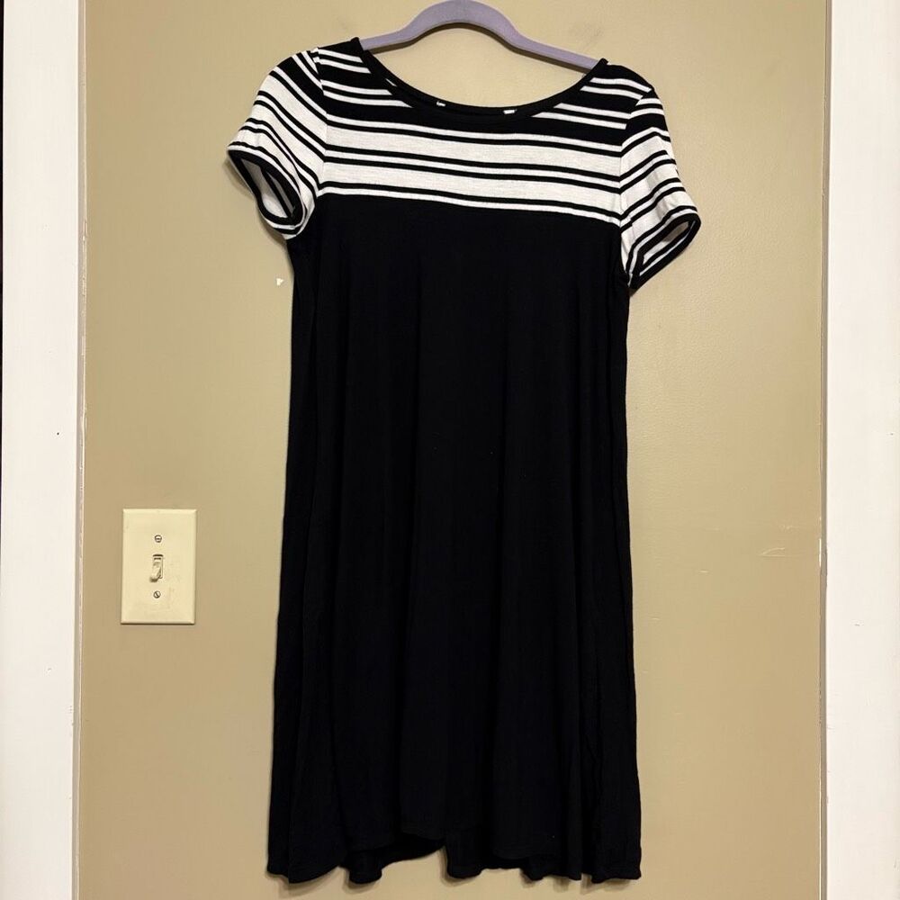 Max Studio Fit Flare TShirt Dress Black White Stripe Short Sleeve Small Medium